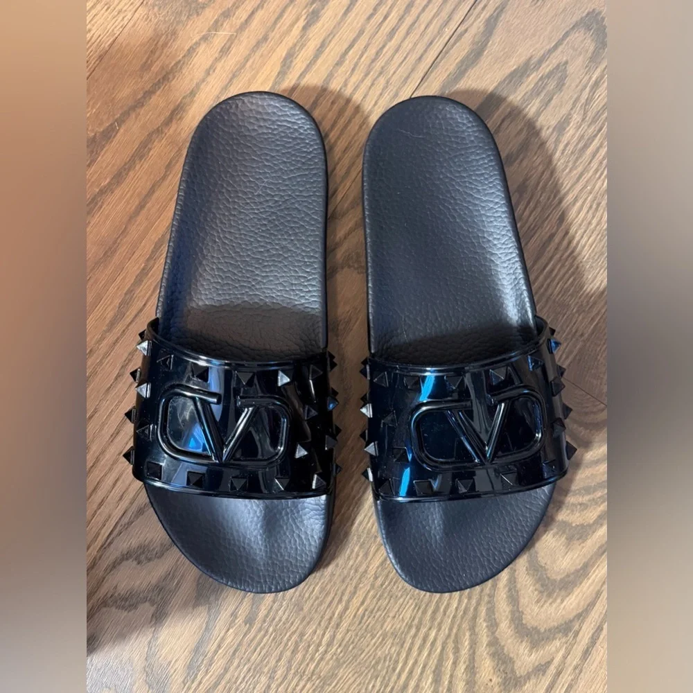 Valentino Men's Rockstud Pool Slide in Nero 42